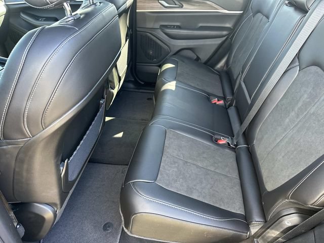 New 2026 Jeep Grand Cherokee Altitude AWD/4WD image 24