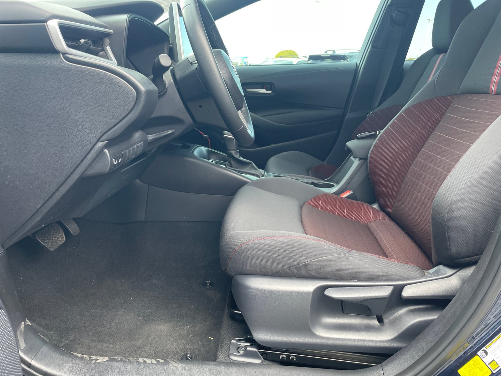 Certified 2026 Toyota Corolla SE w/ SE Package FWD image 14