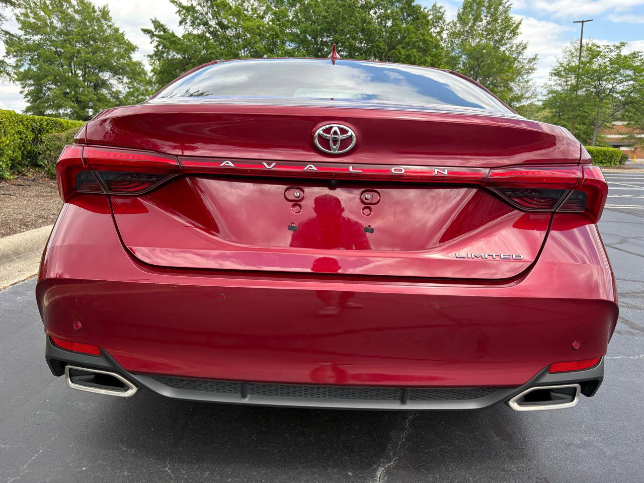 Used 2019 Toyota Avalon Limited w/ Advanced Safety Package FWD image 24