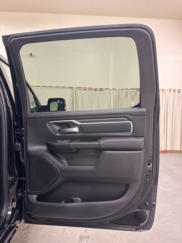 New 2026 RAM 1500 Big Horn AWD/4WD image 34