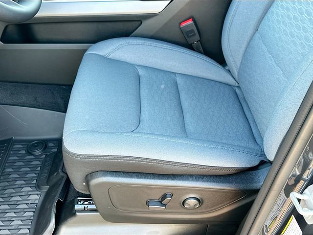 New 2026 RAM 1500 4x4 Crew Cab image 14