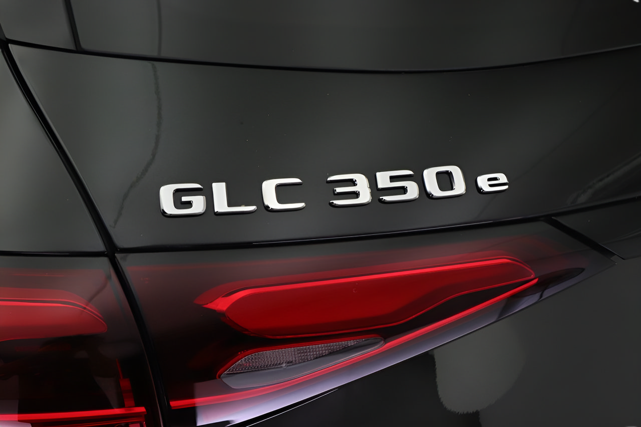 Certified 2025 Mercedes-Benz GLC 350e 4MATIC image 19