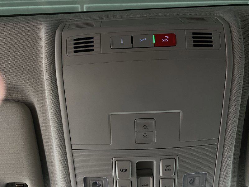 Used 2023 Volkswagen Taos SE w/ Panoramic Sunroof Package FWD image 39