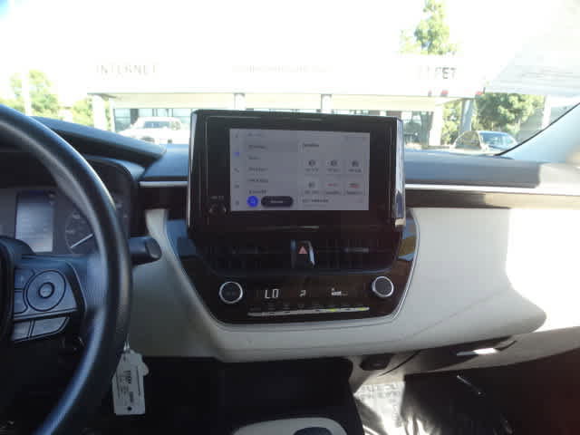Used 2025 Toyota Corolla LE image 27