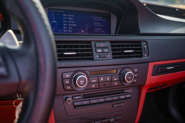 Used 2013 BMW M3 Convertible image 32