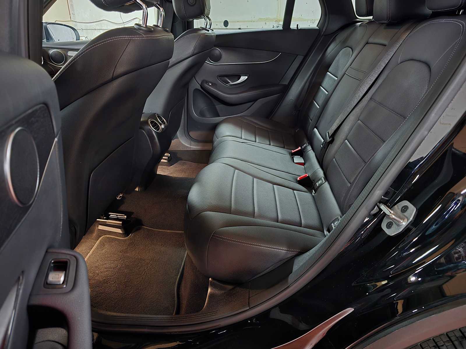 Used 2022 Mercedes-Benz GLC 300 GLC 300 image 20