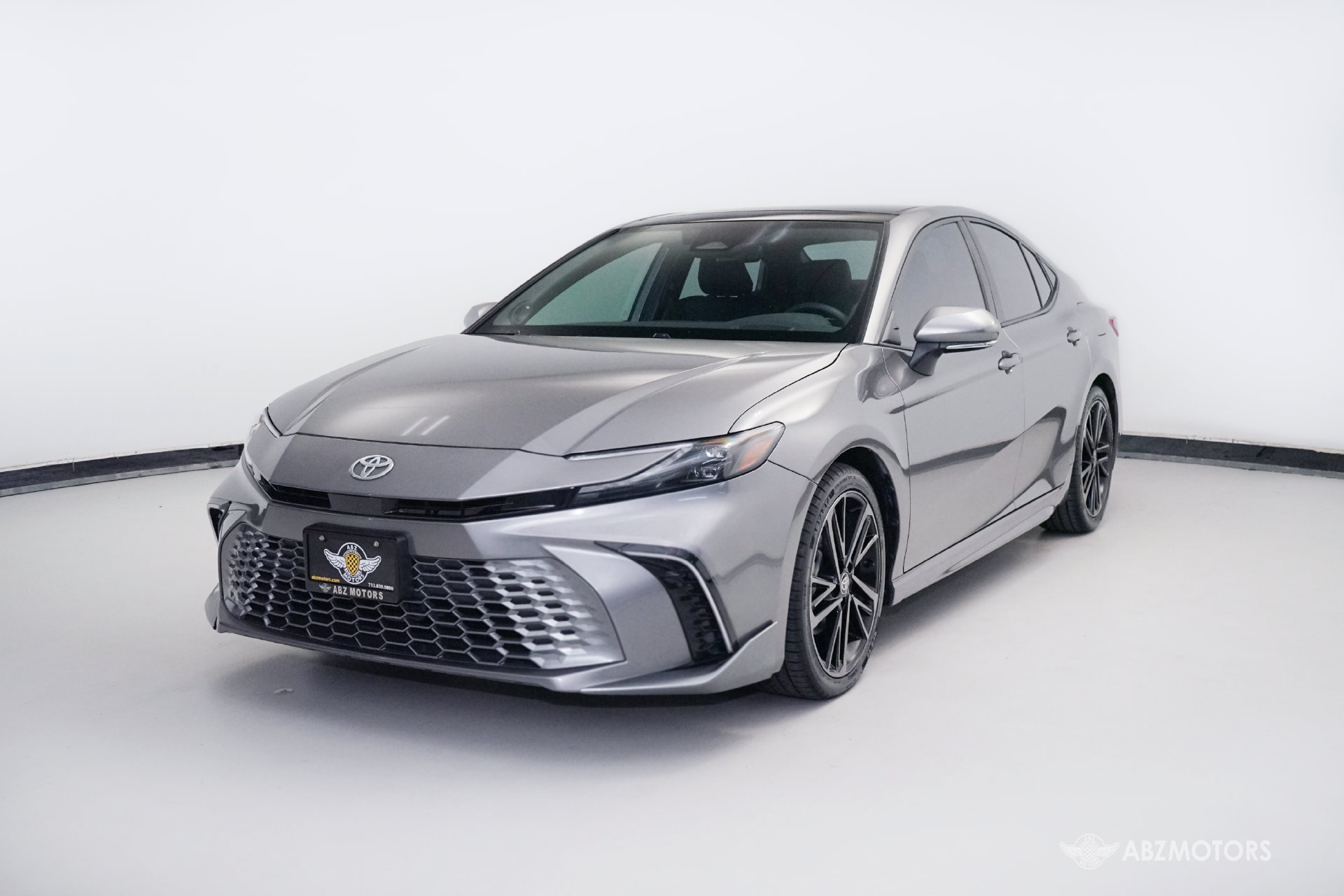 Used 2025 Toyota Camry XSE w/ Premium Package FWD image 2