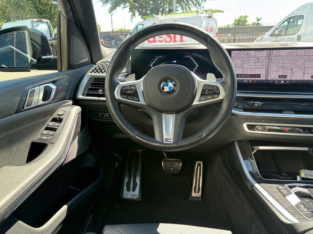Used 2024 BMW X5 sDrive40i w/ M Sport Package RWD image 6