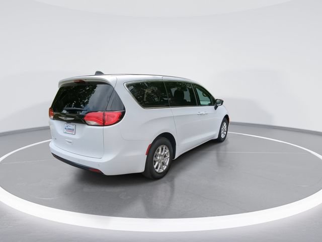 New 2025 Chrysler Voyager LX FWD image 8