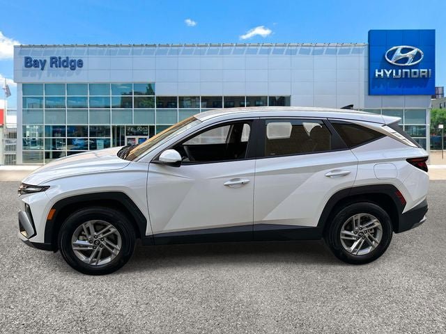 Used 2025 Hyundai Tucson SE image 8