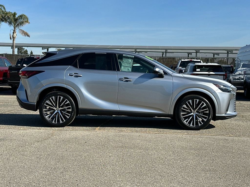 Used 2024 Lexus RX 350 w/ Convenience Package image 2