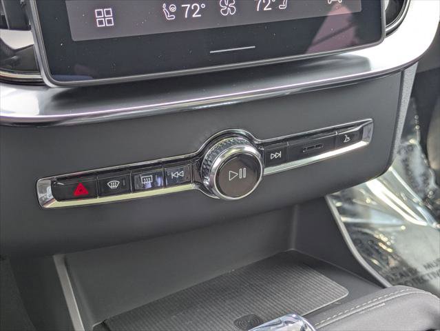 Used 2025 Volvo XC90 B6 Plus image 20