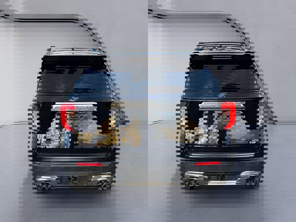 Used 2022 Ford Explorer Platinum w/ Equipment Group 601A image 4