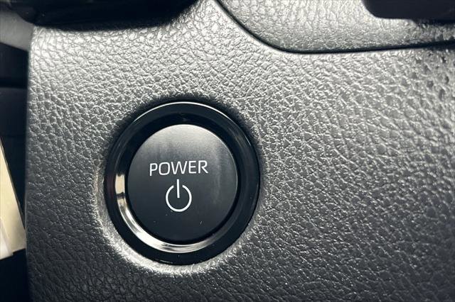 Certified 2025 Toyota Camry SE w/ Convenience Package image 23