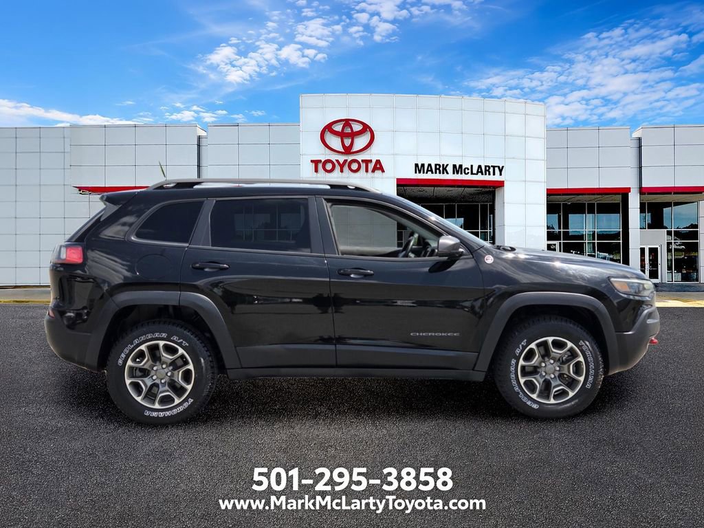 Used 2020 Jeep Cherokee Trailhawk w/ Cold Weather Group AWD/4WD image 6