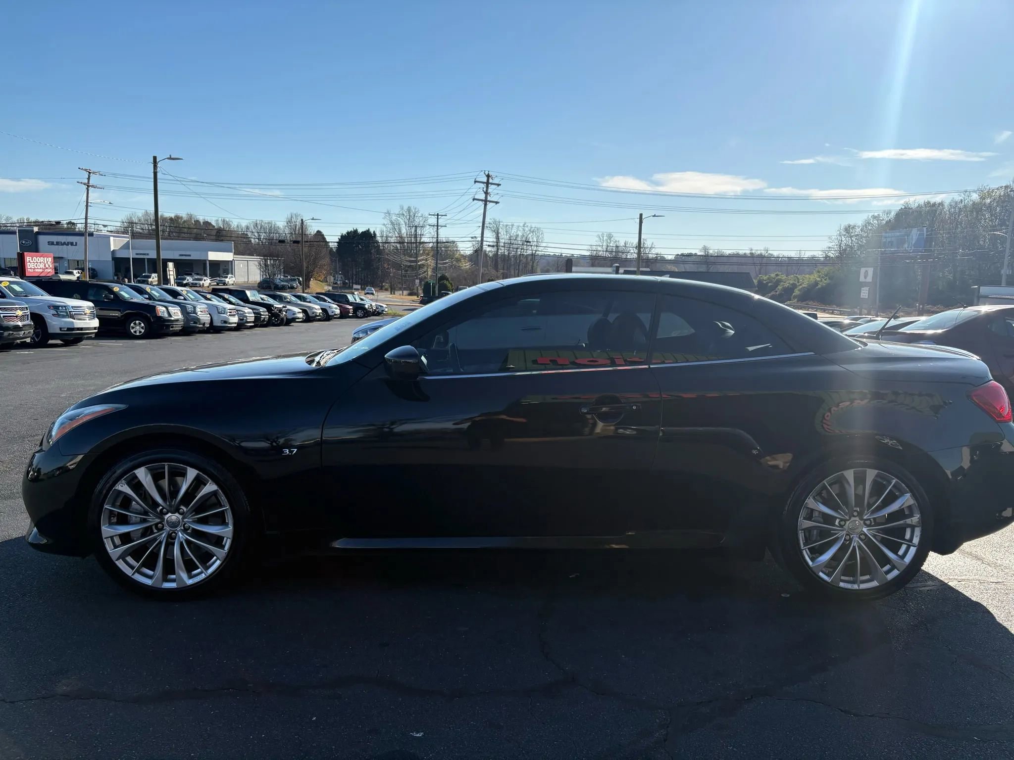 Used 2014 INFINITI Q60 Convertible 2D w/ Premium Package image 4