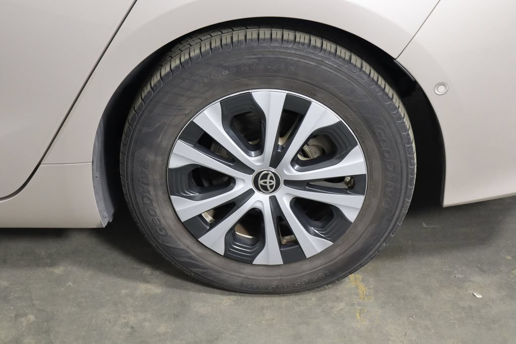 Used 2020 Toyota Prius Prime Limited FWD image 39