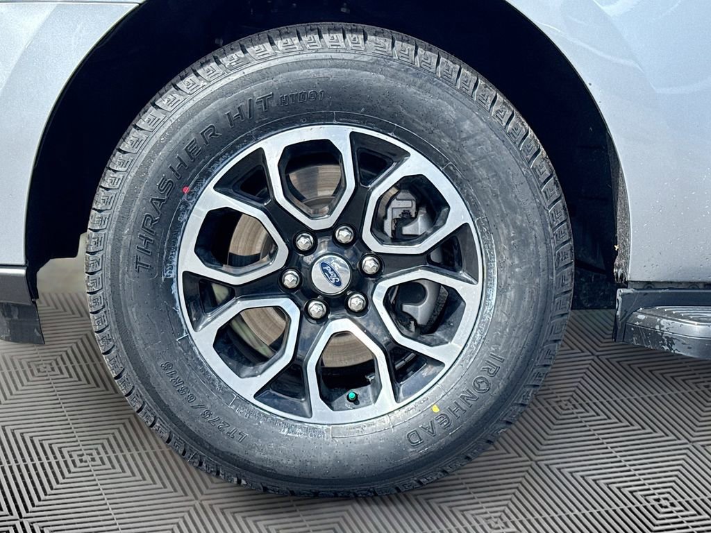 Used 2024 Ford Expedition XLT image 32