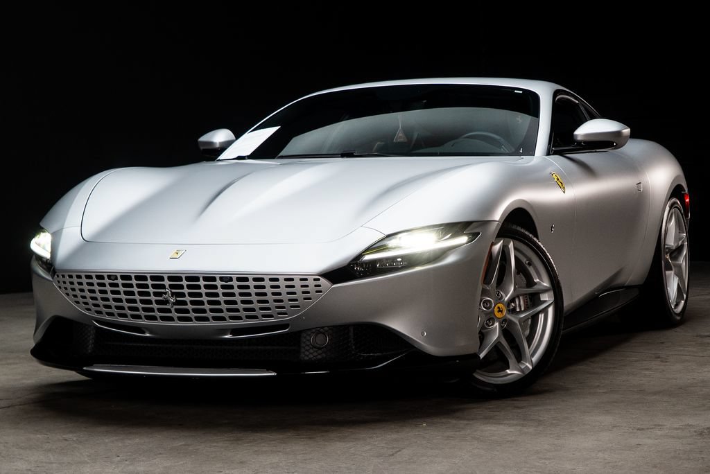 Used 2022 Ferrari Roma RWD image 2