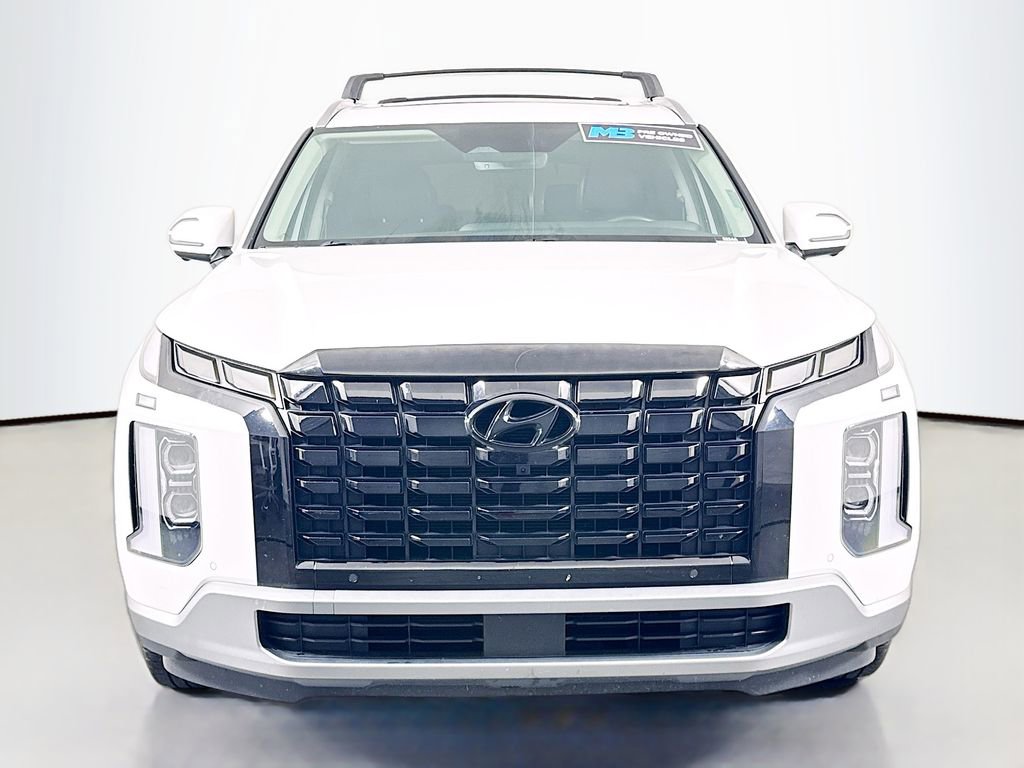 Used 2023 Hyundai Palisade SEL w/ Premium Package FWD image 2
