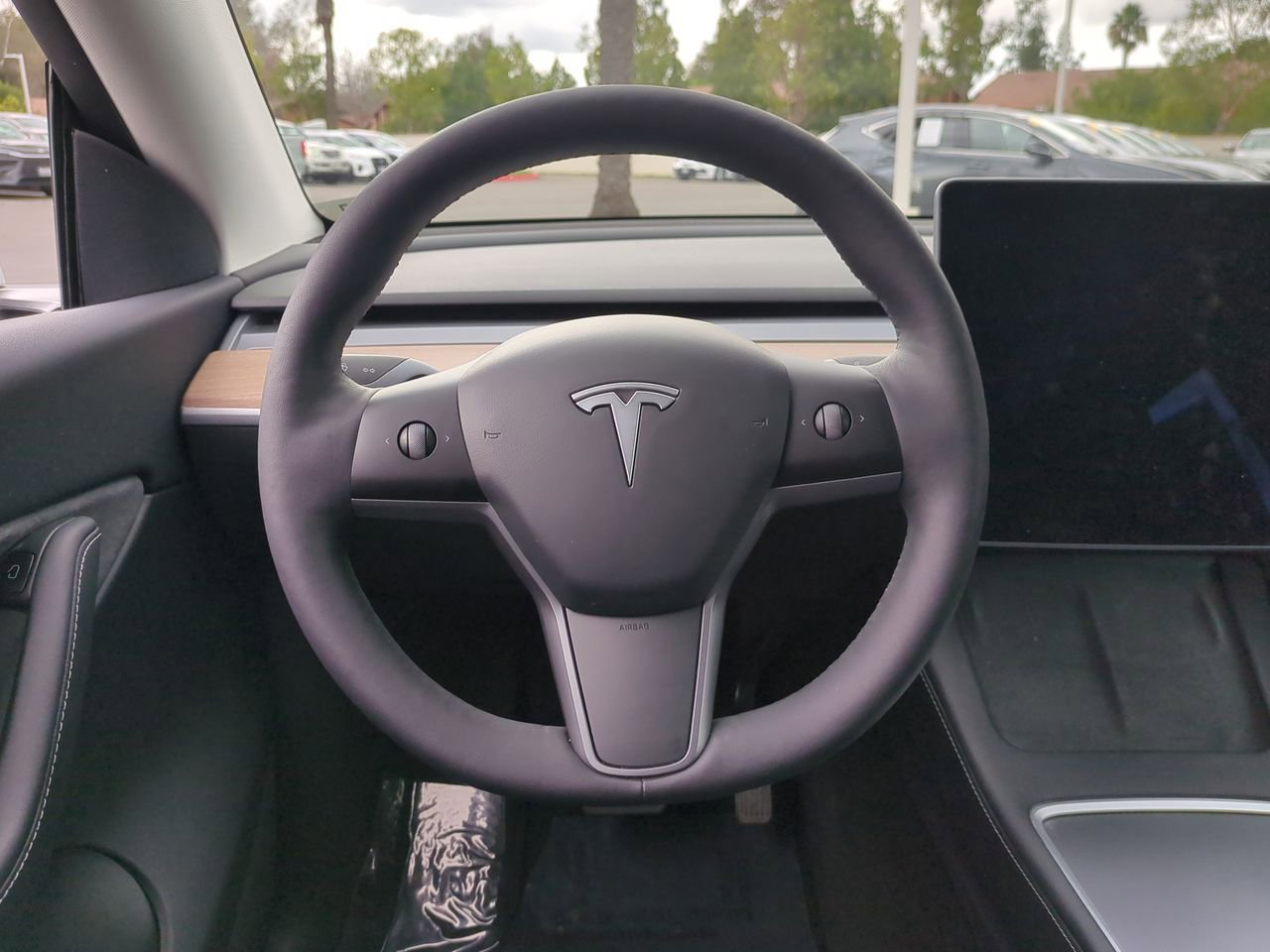 Used 2021 Tesla Model Y Long Range image 17