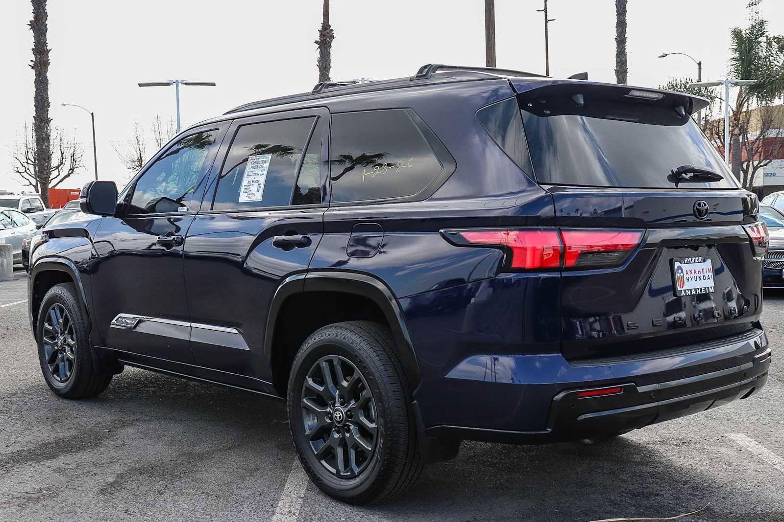 Used 2025 Toyota Sequoia Platinum image 8