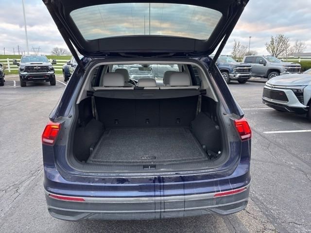 Used 2022 Volkswagen Tiguan SE image 4