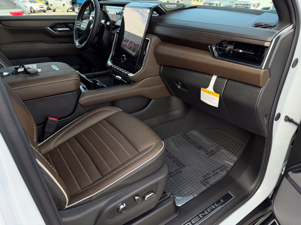 New 2027 GMC Yukon Denali Ultimate AWD/4WD image 16