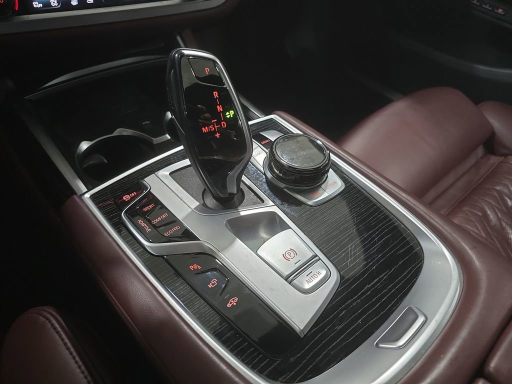 Certified 2022 BMW 740i w/ M Sport Package RWD image 15