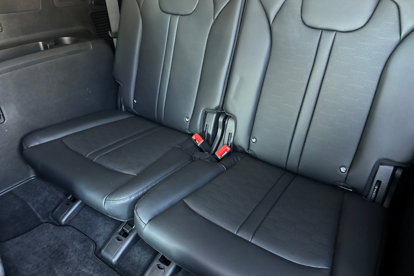Used 2025 Kia Sorento EX AWD/4WD image 16