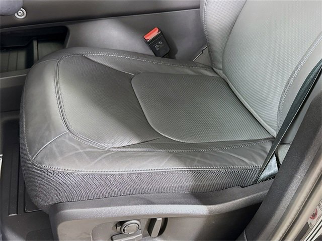 Certified 2025 Land Rover Defender 110 V8 image 22