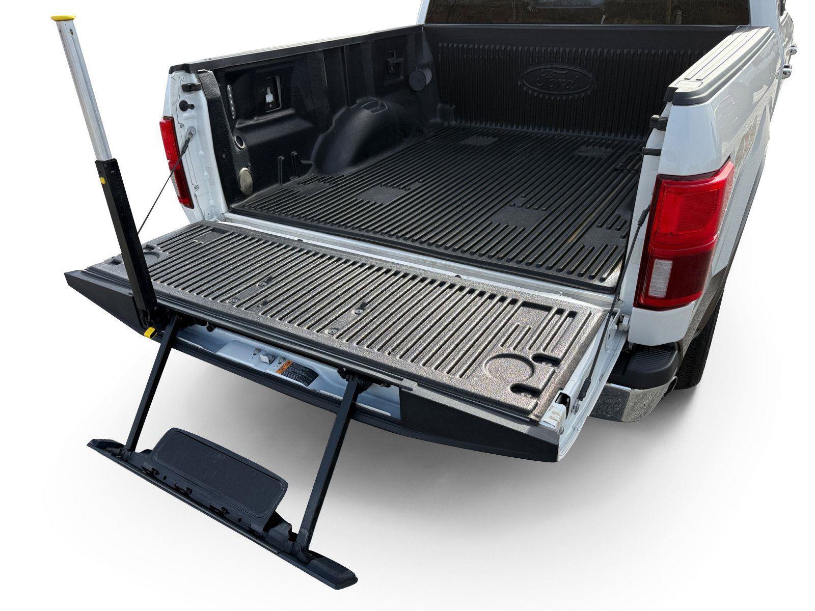 Used 2018 Ford F150 Lariat w/ Equipment Group 502A Luxury image 9