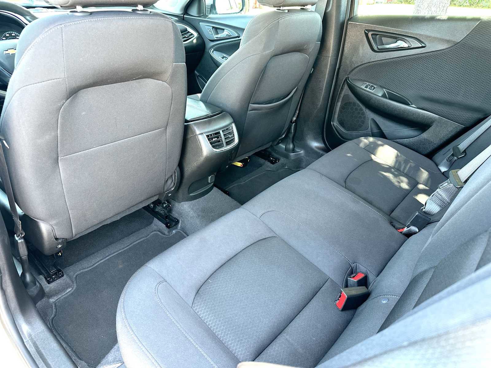 Used 2025 Chevrolet Malibu LT FWD image 24