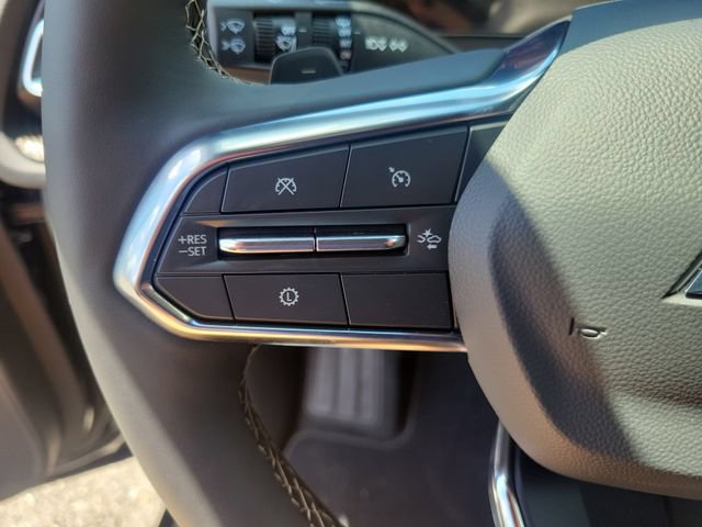 New 2027 Chevrolet Traverse Z71 w/ Driver Confidence Package AWD/4WD image 29