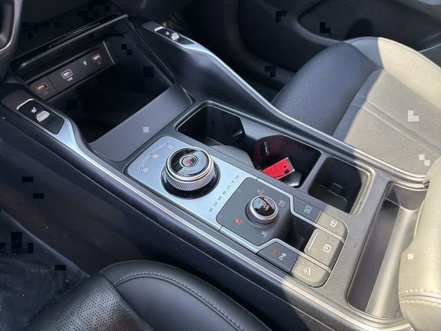 Used 2023 Kia Sorento EX image 31