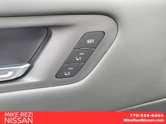 New 2026 Nissan Leaf Platinum+ w/ Cargo Package (Platinum+) FWD image 13