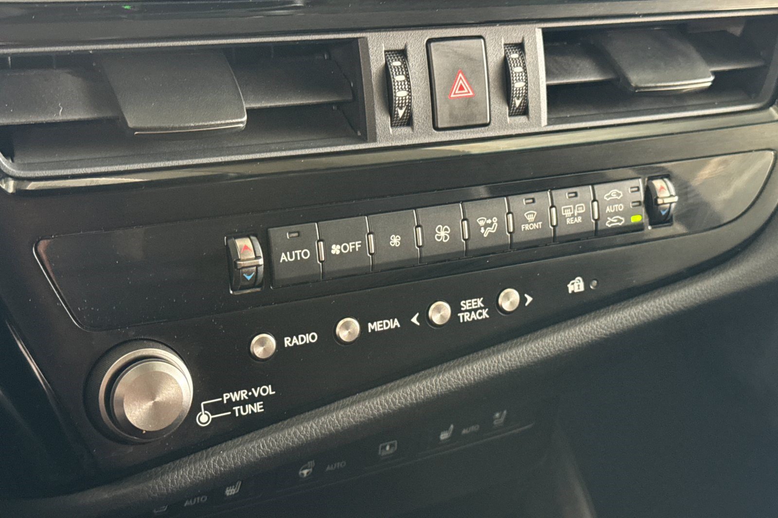 Used 2023 Lexus ES 350 w/ Accessory Package (Z1) FWD image 28