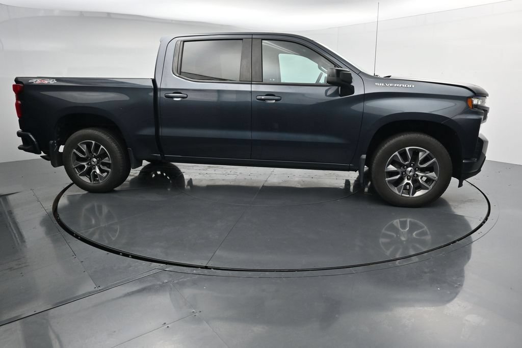 Used 2020 Chevrolet Silverado 1500 RST w/ RST Value Package AWD/4WD image 9