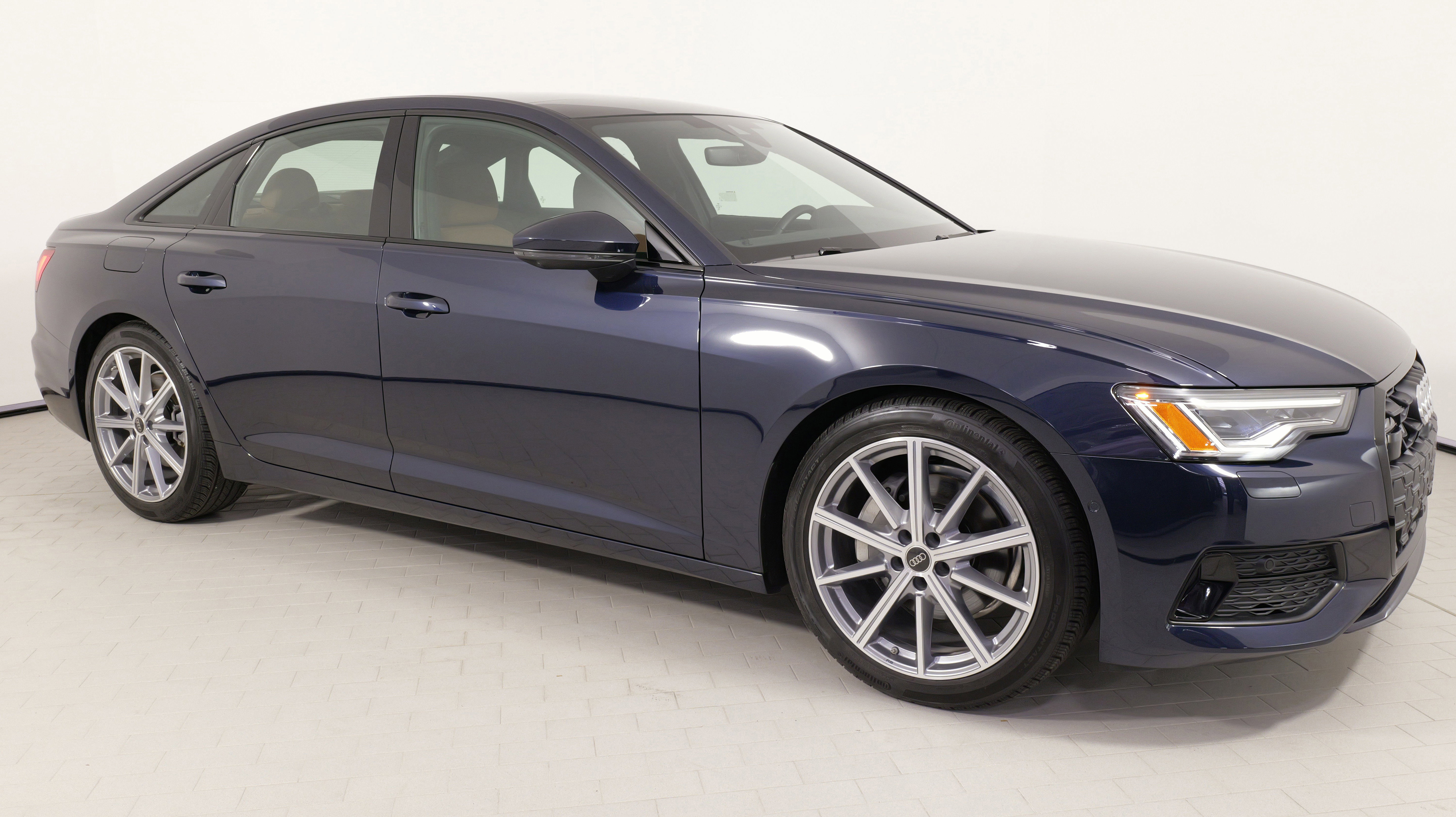 Used 2025 Audi A6 2.0T Premium image 8