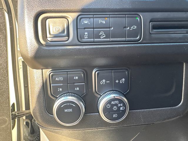 Used 2021 GMC Yukon XL AT4 image 28