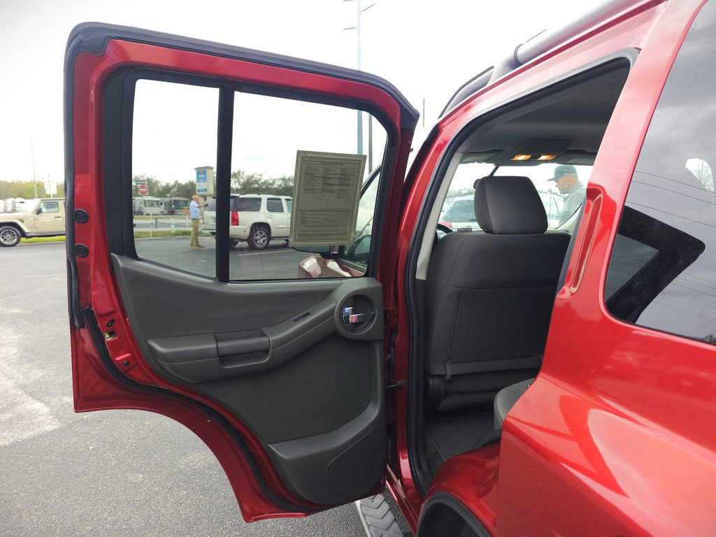 Used 2015 Nissan Xterra S w/ Value Package RWD image 10