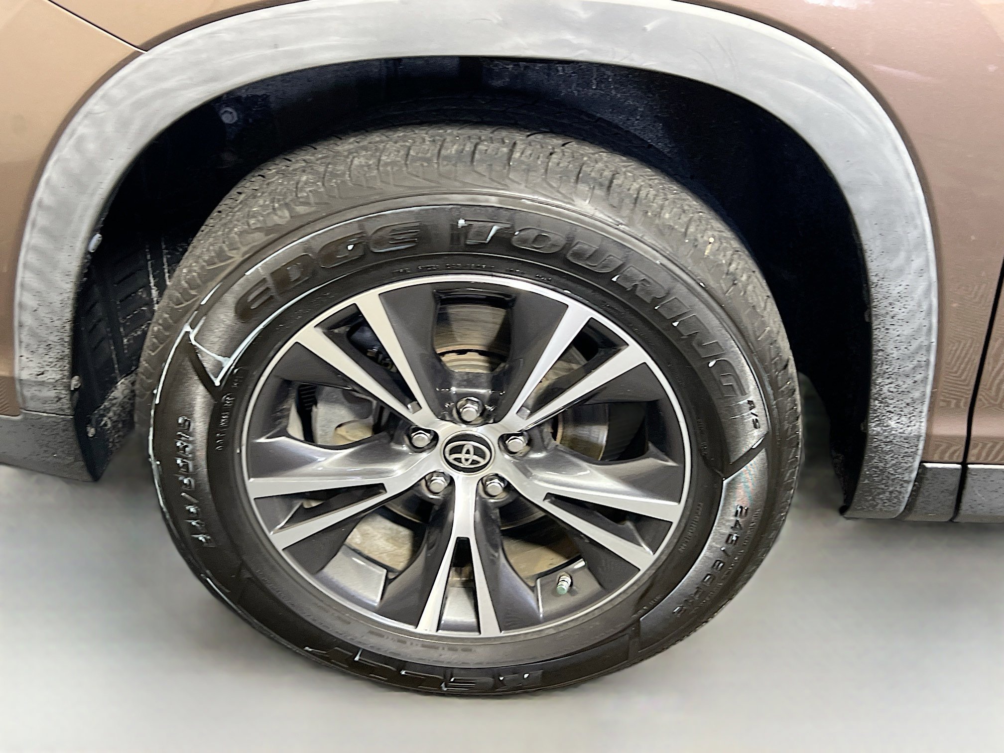 Used 2019 Toyota Highlander LE image 13