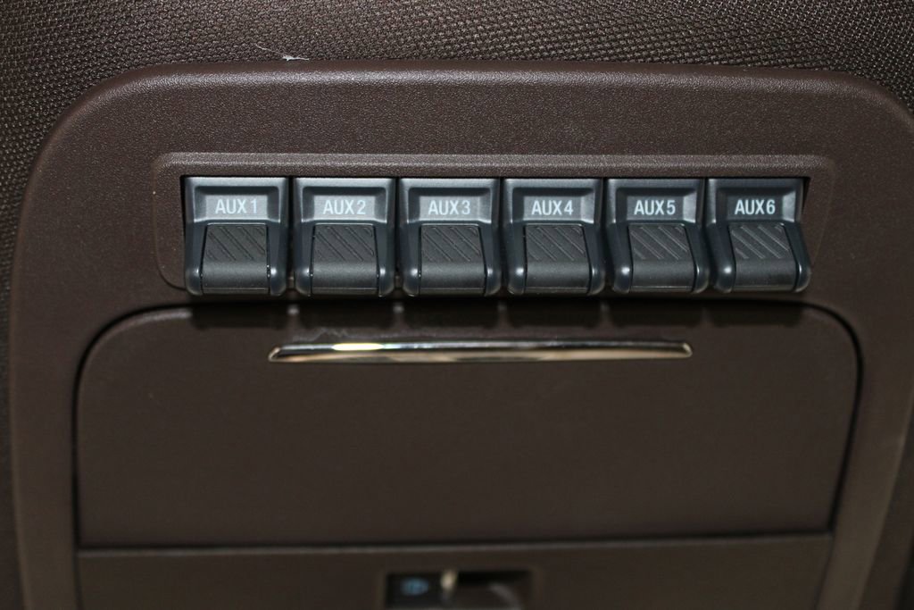 Used 2025 Ford F350 King Ranch w/ FX4 Off-Road Package AWD/4WD image 59