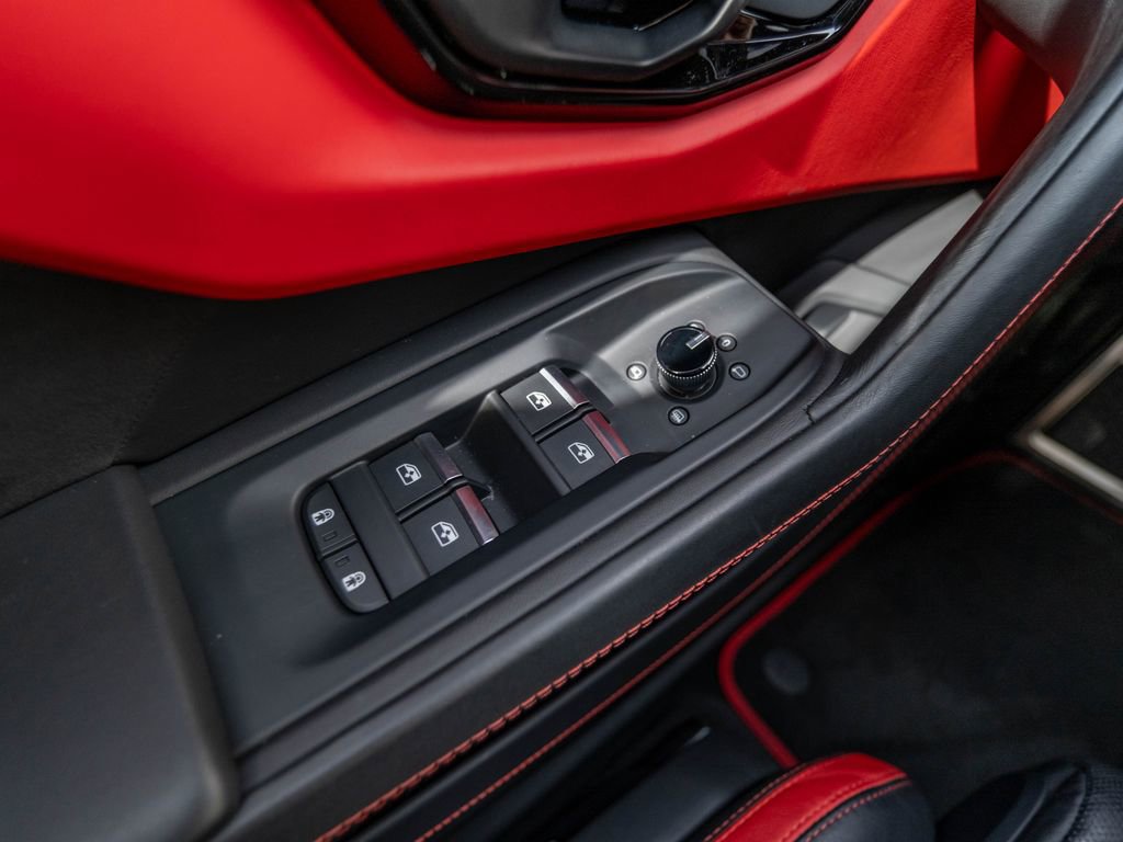 Used 2023 Lamborghini Urus S AWD/4WD image 26