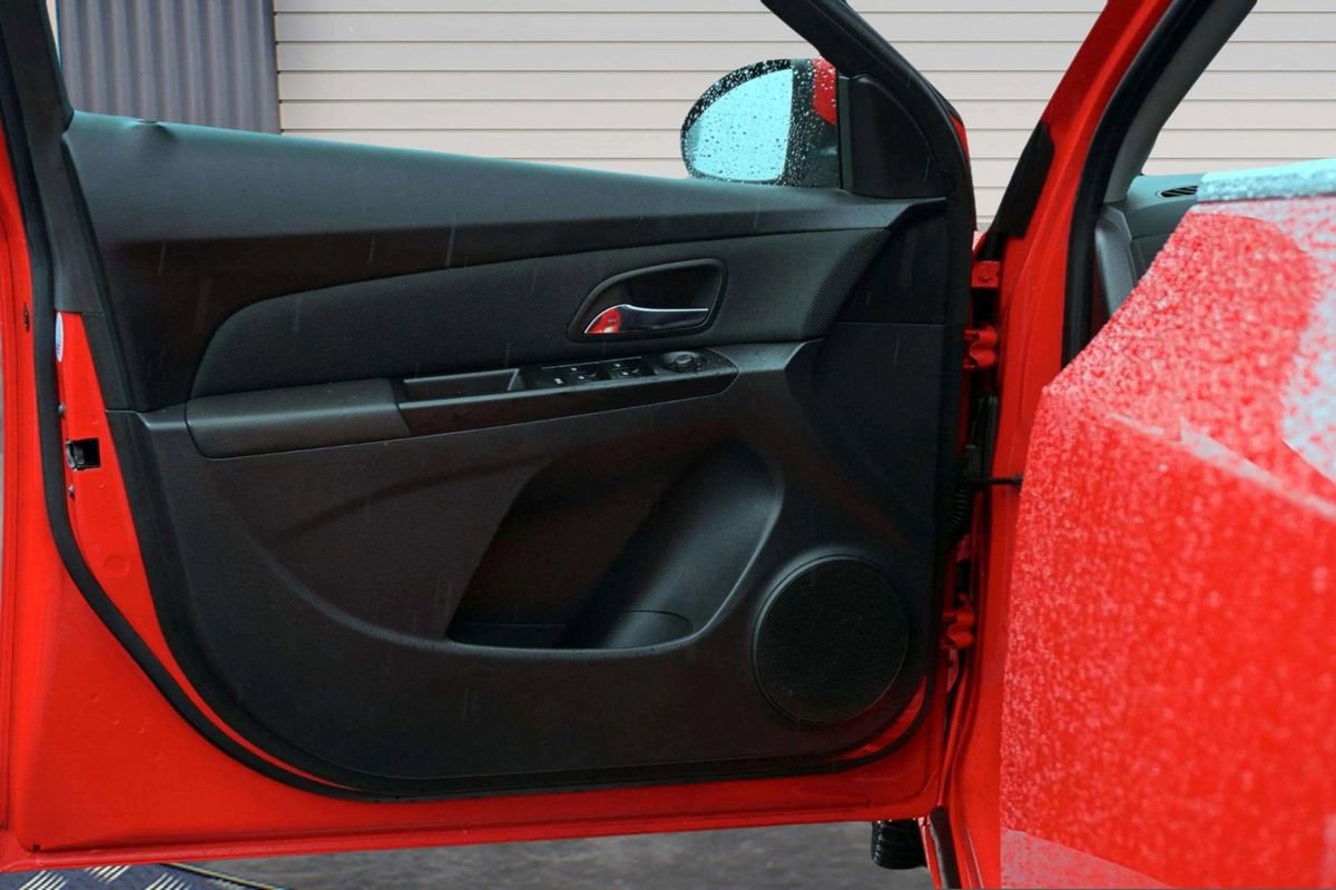 Used 2014 Chevrolet Cruze Eco image 13