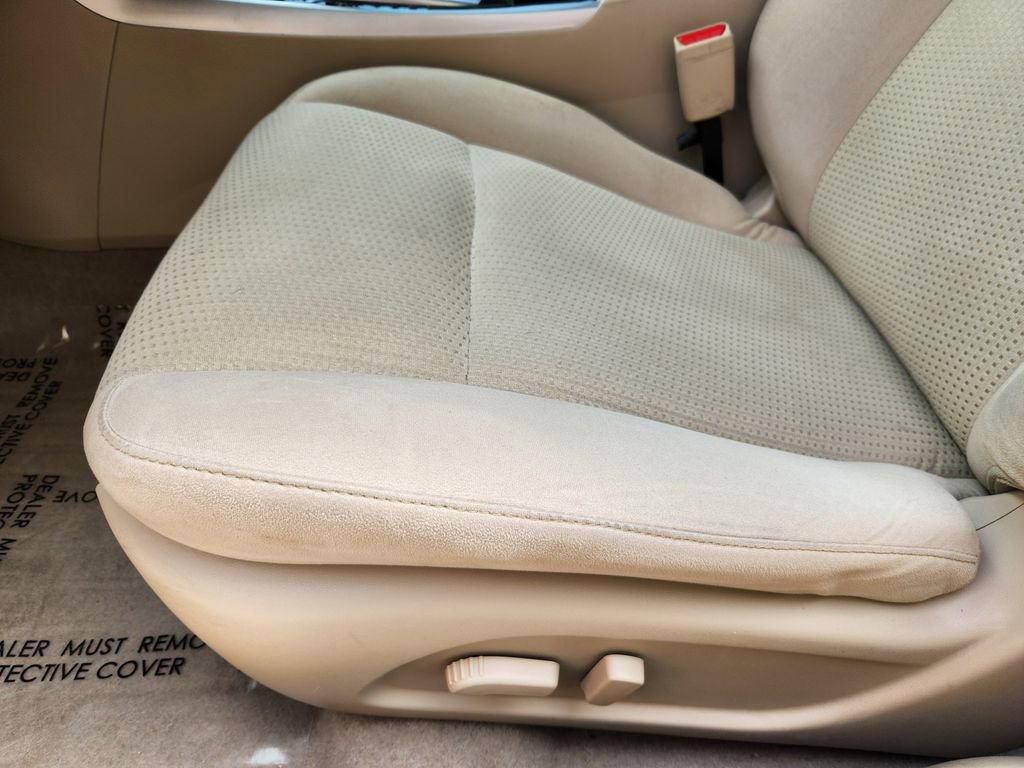 Used 2014 Nissan Altima 2.5 SV w/ Convenience Package image 16