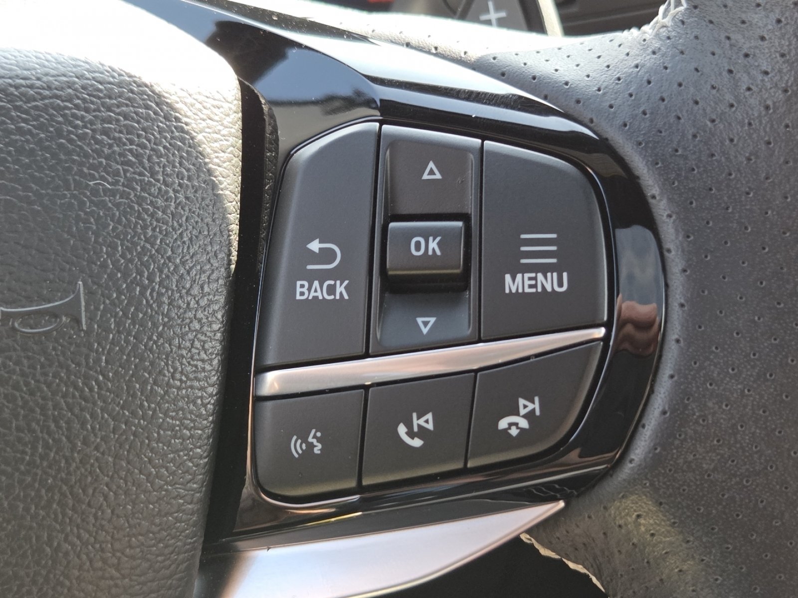 Used 2023 Ford Explorer ST w/ Equipment Group 401A AWD/4WD image 10