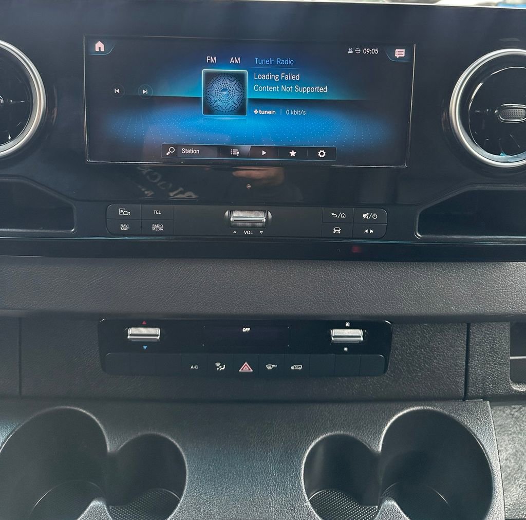 Used 2024 Mercedes-Benz Sprinter 144 Cargo w/ Parking Package image 21