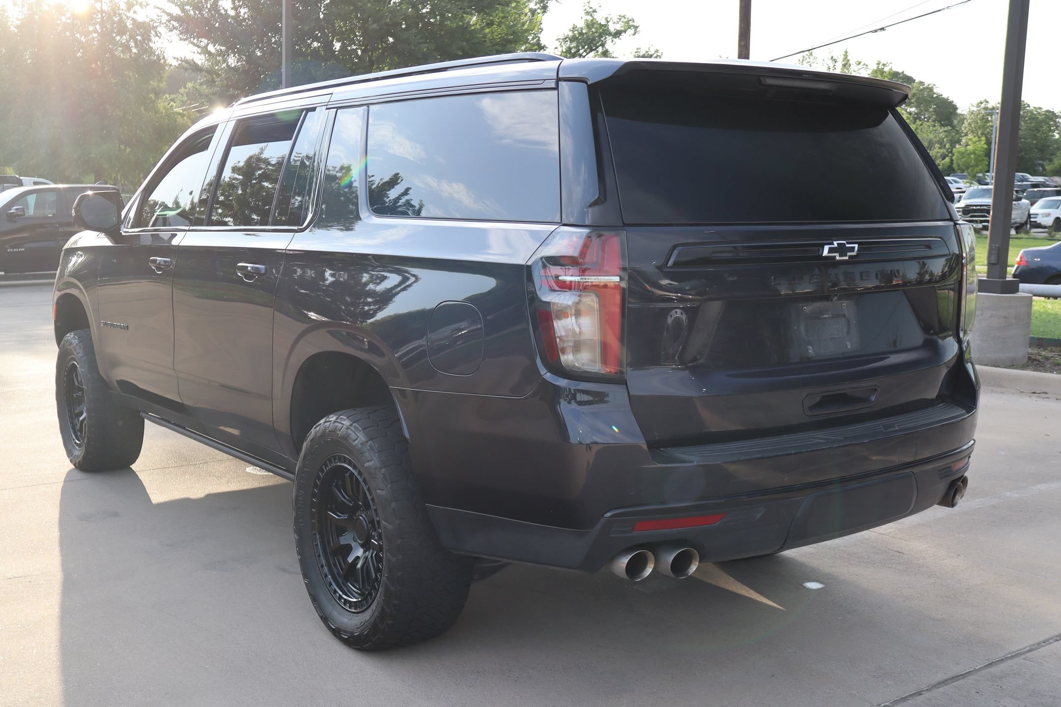 Used 2023 Chevrolet Suburban Z71 w/ Off-Road Capability Package AWD/4WD image 6