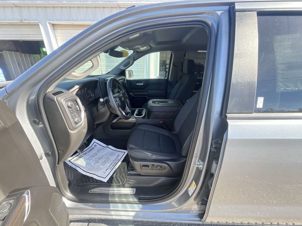 Used 2022 Chevrolet Silverado 1500 RST w/ LPO, Blackout Package image 11